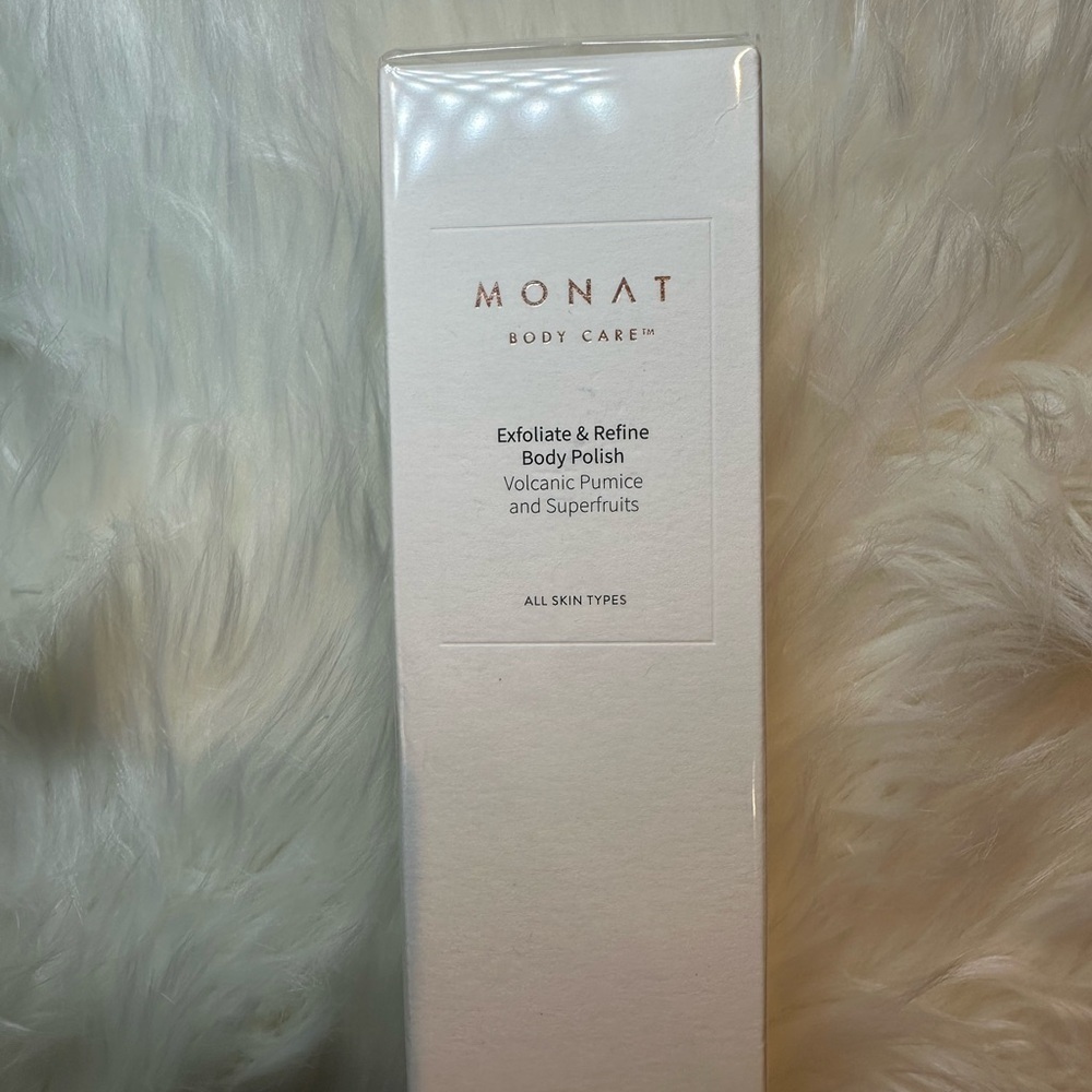 Monat Body Care - Exfoliate and Refine Body Polish - Picture 4 of 5